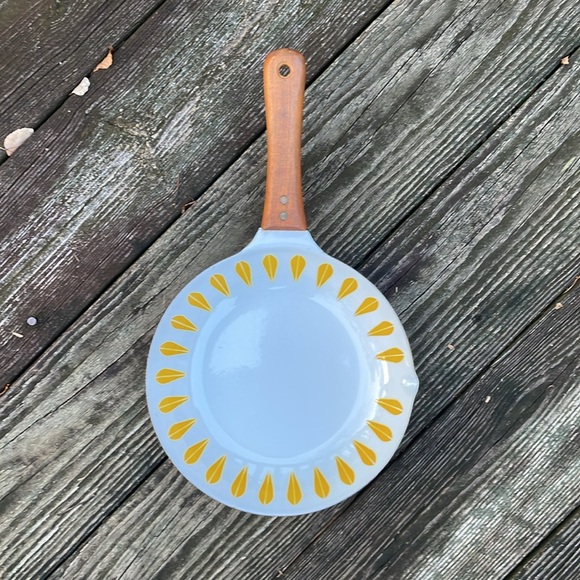 Cathrineholm VTG yellow white lotus omelet skillet frying pan 9” Norway  MCM 60s - Picture 13 of 13